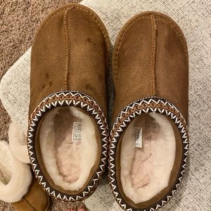 COPY - UGG Slippers